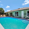 Отель Skylark Avenue Pool Home, фото 1