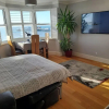 Отель Direct Sea Views, Seafront Location & Free Parking, фото 31