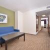 Отель Holiday Inn Express Hotel & Suites Mooresville - Lake Norman, an IHG Hotel, фото 4