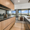 Отель Chic contemporary in Wynyard Quarter, фото 7
