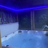 Отель Beautifully Presented 6 bed 5 & a Half Bath House, фото 18