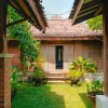 Отель Anugro's Homestay By The Grand Java, фото 16