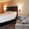 Отель Country Squire Inn and Suites, фото 5