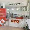Отель OYO 724 Green Light Cafe and Bed Hostel, фото 7