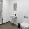 Отель Central Stevenage Luxury 2 Bed Apartment, фото 3