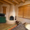 Отель Piñon Dream - Walk to The Plaza, Comfortable Southwestern Style, фото 22