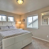 Отель Chic Bend Home w/ Deck < 3 Mi to Downtown!, фото 4