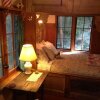 Отель Deer Meadow Cabin by Story Book Lodging, фото 8