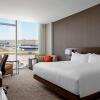 Отель Calgary Airport Marriott In-Terminal Hotel, фото 6