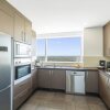 Отель Meriton Suites World Tower, фото 4