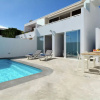 Отель Spacious Villa in Puerto del Carmen With Swimming Pool, фото 1
