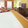 Отель Holiday Inn Express & Suites West, an IHG Hotel, фото 4