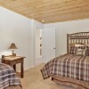 Отель 2098-cove Lakefront Chalet 4 Bedroom Home by RedAwning, фото 6