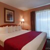 Отель The Parkwood Inn & Suites в Маунтин-Вью