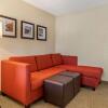 Отель Comfort Suites Grand Rapids North, фото 42