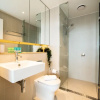 Отель Melbourne Private Apartments - Collins Street Waterfront, Docklands, фото 9
