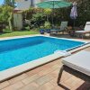 Отель Beautiful 2-bed Villa in Quinta do Lago With Pool, фото 8