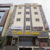 Отель iROOMZ Grand Aarvi Suites, фото 1