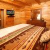 Отель Bear Heaven - Two Bedroom Cabin, фото 4