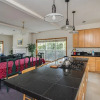 Отель Gateway Inn 6 Bedroom Home, фото 14
