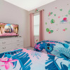 Отель Large Themed Bedroom Home Near Disney, фото 9