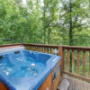Отель Peace of Mind 1 Bedroom Mountain View Home with Hot Tub, фото 13