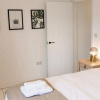 Отель Bright & Airy 2BD - 10min walk to Centre, фото 6