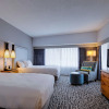 Отель DoubleTree Suites by Hilton Htl & Conf Cntr Downers Grove, фото 5