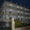 Отель Mihalis Apartments, фото 1