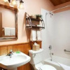 Отель Good Medicine Lodge Bed & Breakfast, фото 6