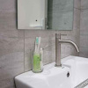 Отель RedDoorz Plus @ Jalan Juanda Medan, фото 11
