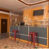 Отель J5 Guest House & Restobar by OYO Rooms, фото 14
