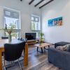 Отель ☀️Sunshine☀️  Magnificently Bright 2BR Top City Centre Townhouse, фото 2