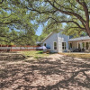 Отель Spacious Getaway w/ Patio, 3 Blocks to Lake Austin, фото 14