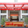 Отель Win Grand Hotel, фото 1