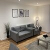 Отель Spacious 2-bed Apartment in Whyteleafe, фото 5