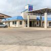 Отель Quality Inn & Suites Port Lavaca near Lighthouse Beach, фото 1