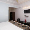 Отель OYO 11482 Mahalaxmi Palace, фото 11