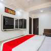 Отель Oyo Flagship 42035 Hotel Raj Ganga, фото 9
