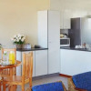 Отель 10 South Apartments, фото 22