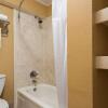Отель SureStay Plus by Best Western Covington, фото 11