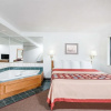 Отель Red Carpet Inn & Suites, фото 4