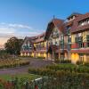 Отель Renaissance Paris Hippodrome De St. Cloud Hotel в Рюэе-Мальмезоне