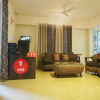 Отель OYO 13467 Hotel FC 16 Suites, фото 17