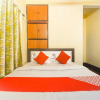 Отель OYO 49183 Meera Guest House, фото 8