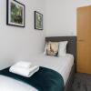 Отель Oliverball Serviced Apartments - Milton Heights - Modern 2 bedroom apartment with terrace in Portsmo в Саутси