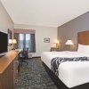 Отель La Quinta Inn & Suites by Wyndham Morgantown, фото 37