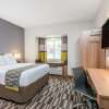 Отель Microtel Inn & Suites By Wyndham New Martinsville, фото 9