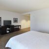 Отель Hampton Inn & Suites Phoenix Tempe, фото 32