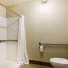 Отель Comfort Inn & Suites Redwood Country, фото 9